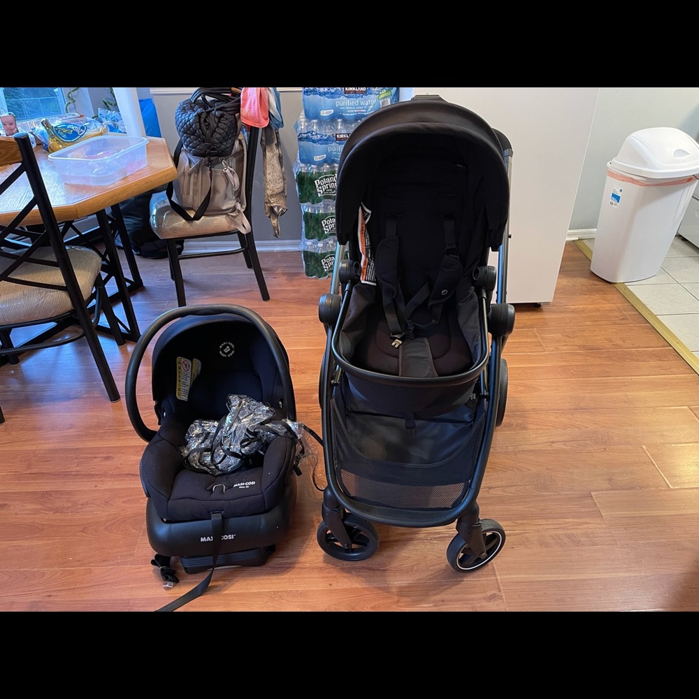 Maxi Cosí 5-in-1 travel system (Black)